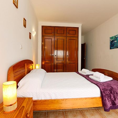 P - Meia-Praia Seaview Guesthouse Лагос Екстериор снимка
