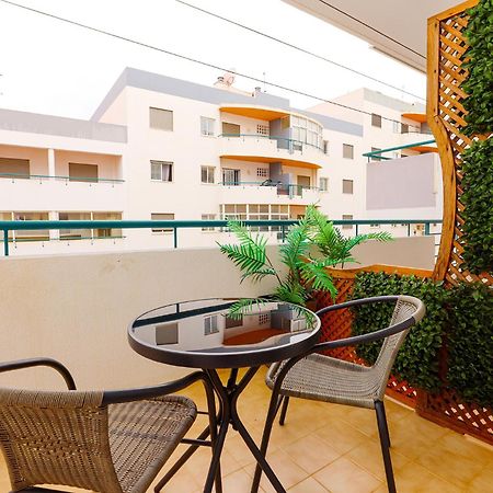 P - Meia-Praia Seaview Guesthouse Лагос Екстериор снимка