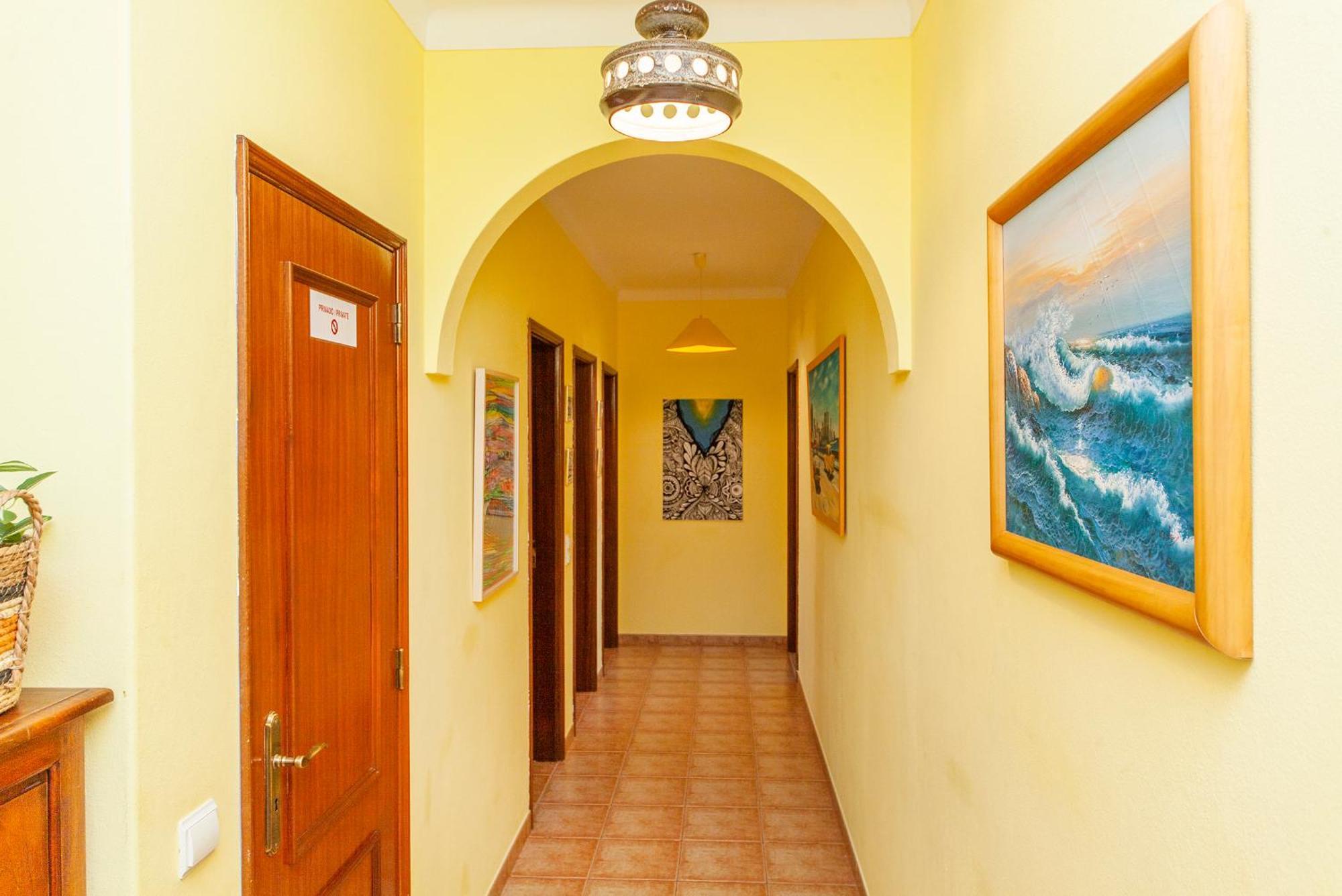 P - Meia-Praia Seaview Guesthouse Лагос Екстериор снимка