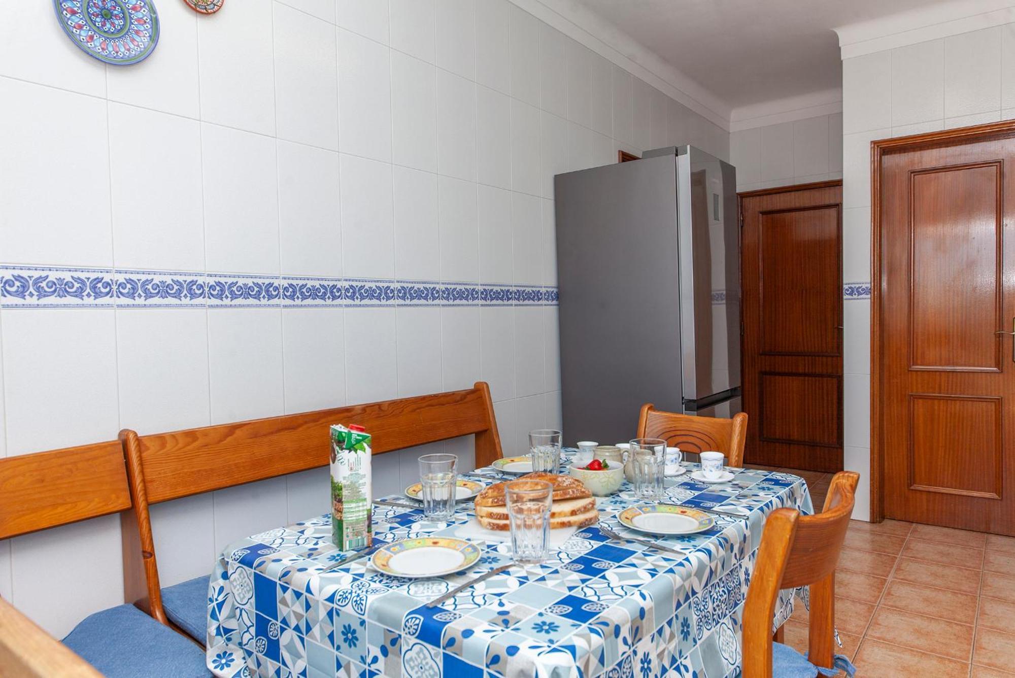 P - Meia-Praia Seaview Guesthouse Лагос Екстериор снимка