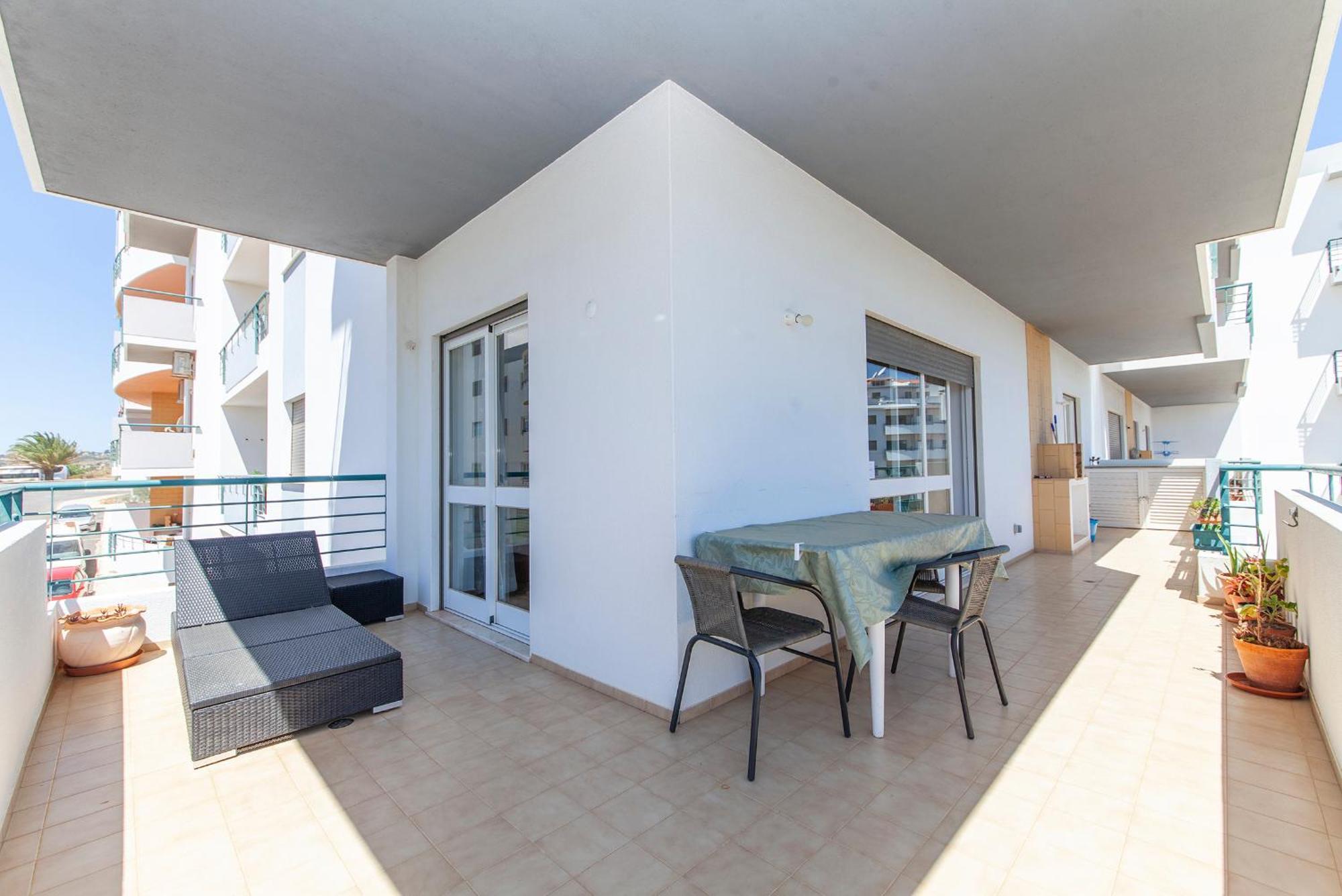 P - Meia-Praia Seaview Guesthouse Лагос Екстериор снимка