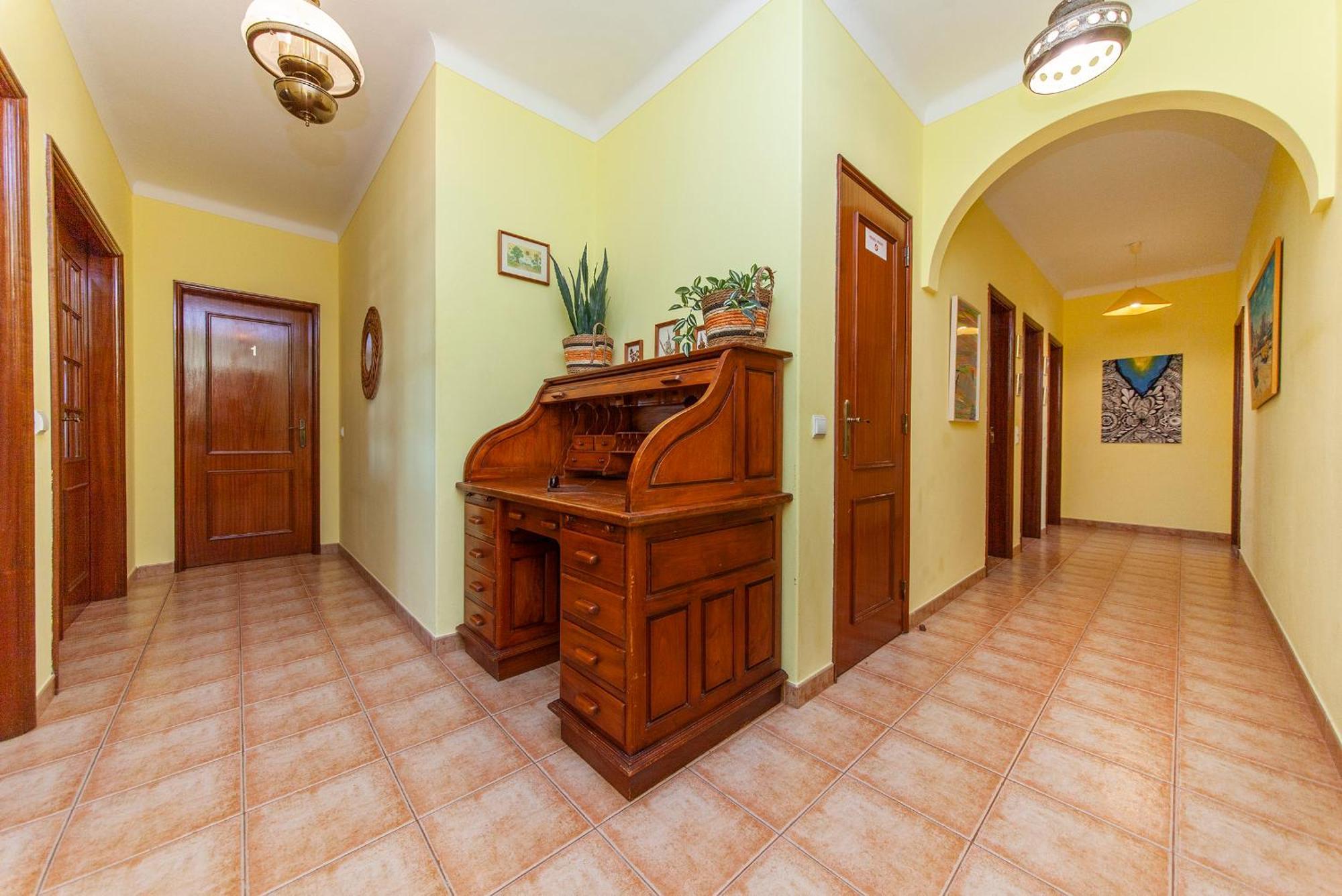 P - Meia-Praia Seaview Guesthouse Лагос Екстериор снимка