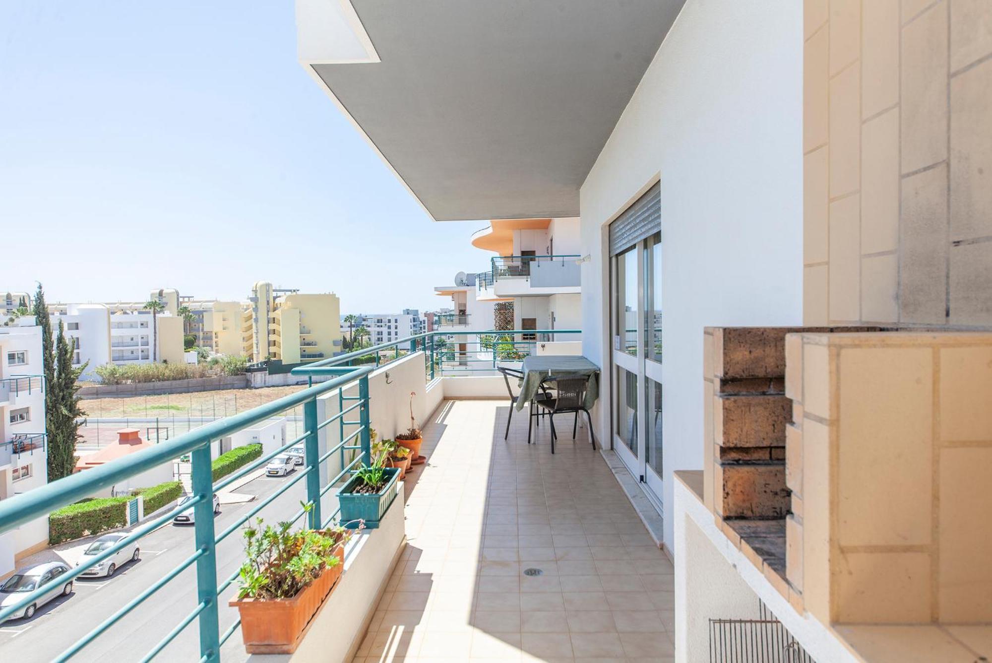 P - Meia-Praia Seaview Guesthouse Лагос Екстериор снимка