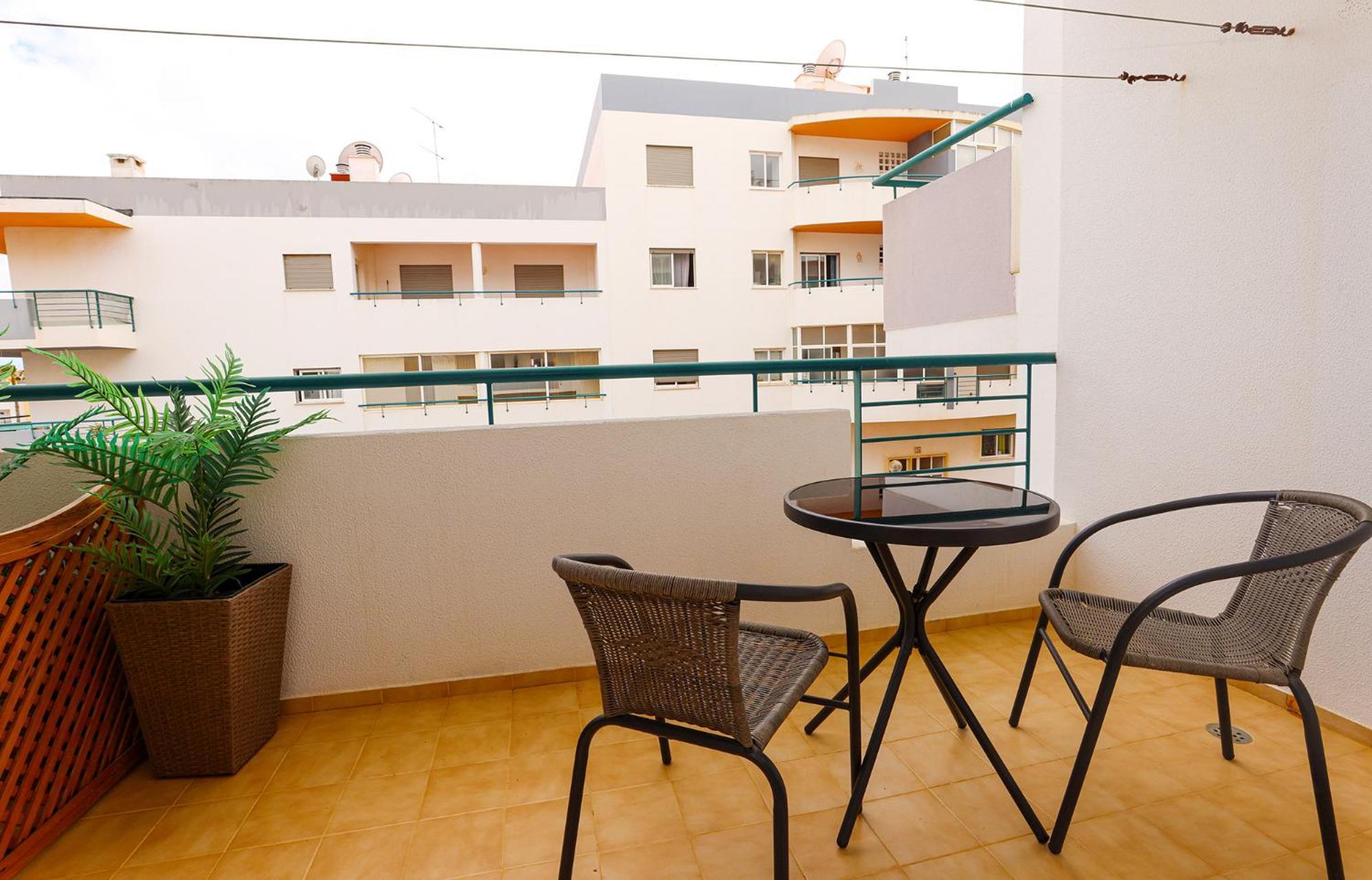 P - Meia-Praia Seaview Guesthouse Лагос Екстериор снимка
