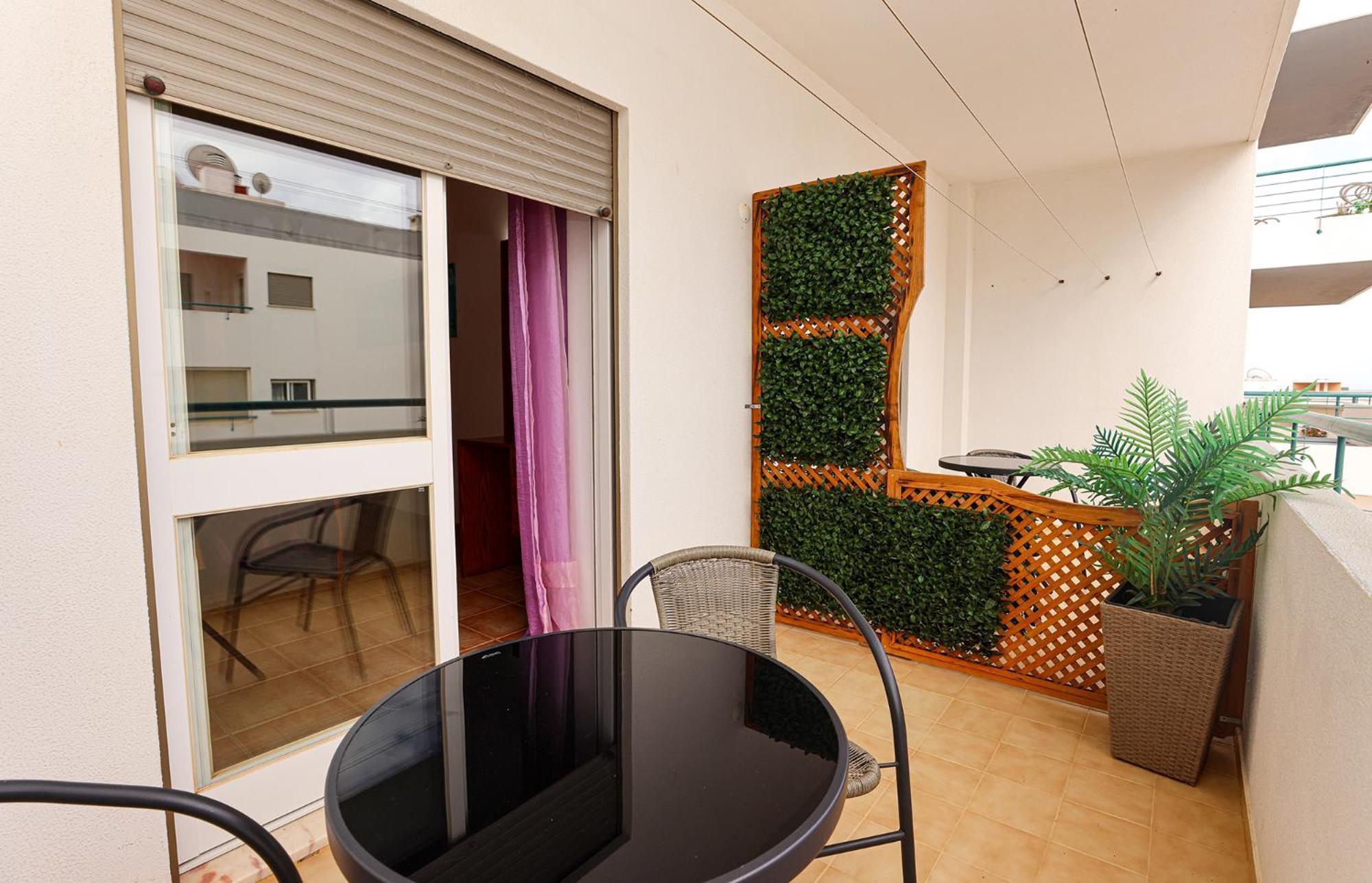 P - Meia-Praia Seaview Guesthouse Лагос Екстериор снимка