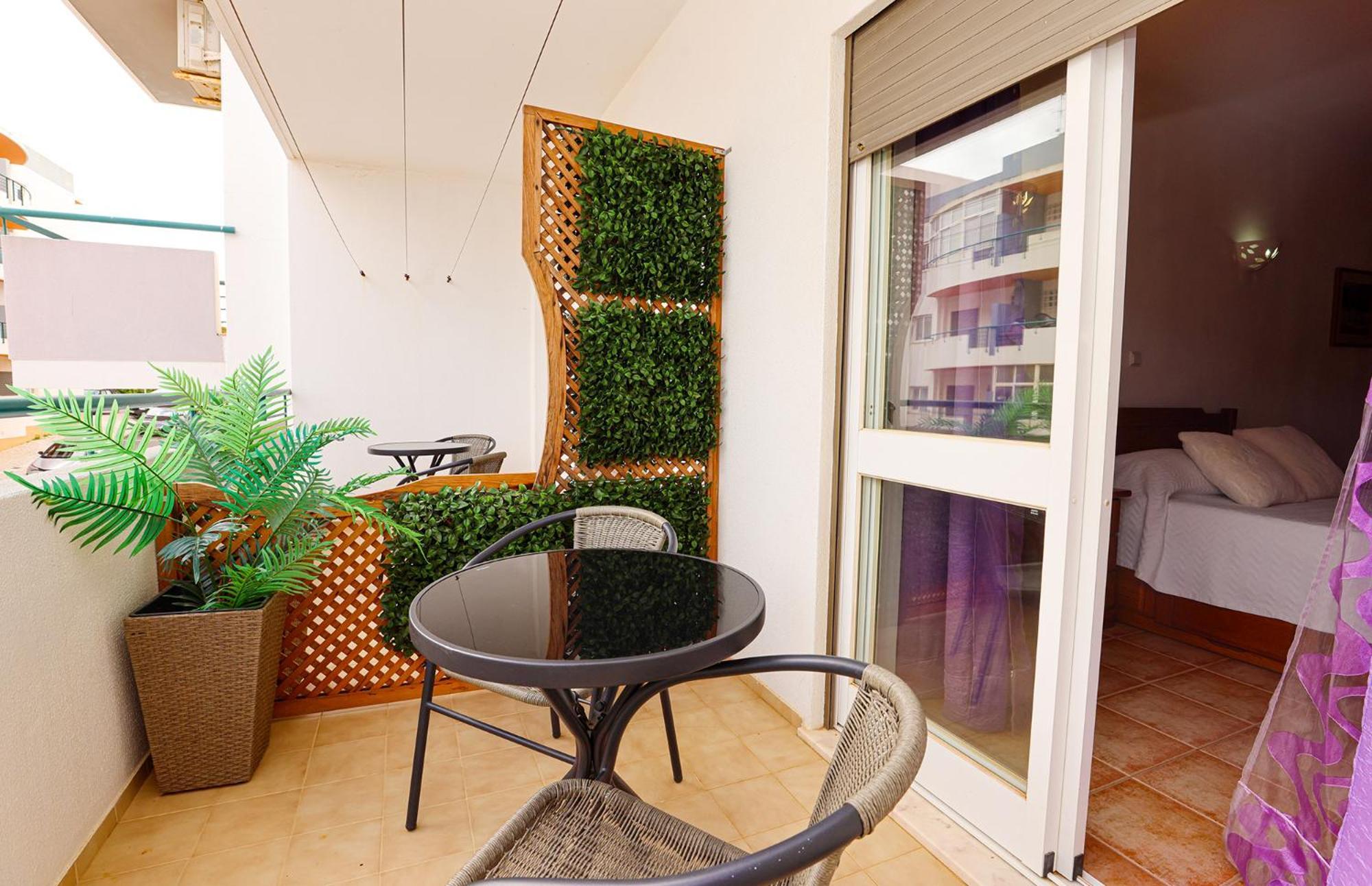 P - Meia-Praia Seaview Guesthouse Лагос Екстериор снимка