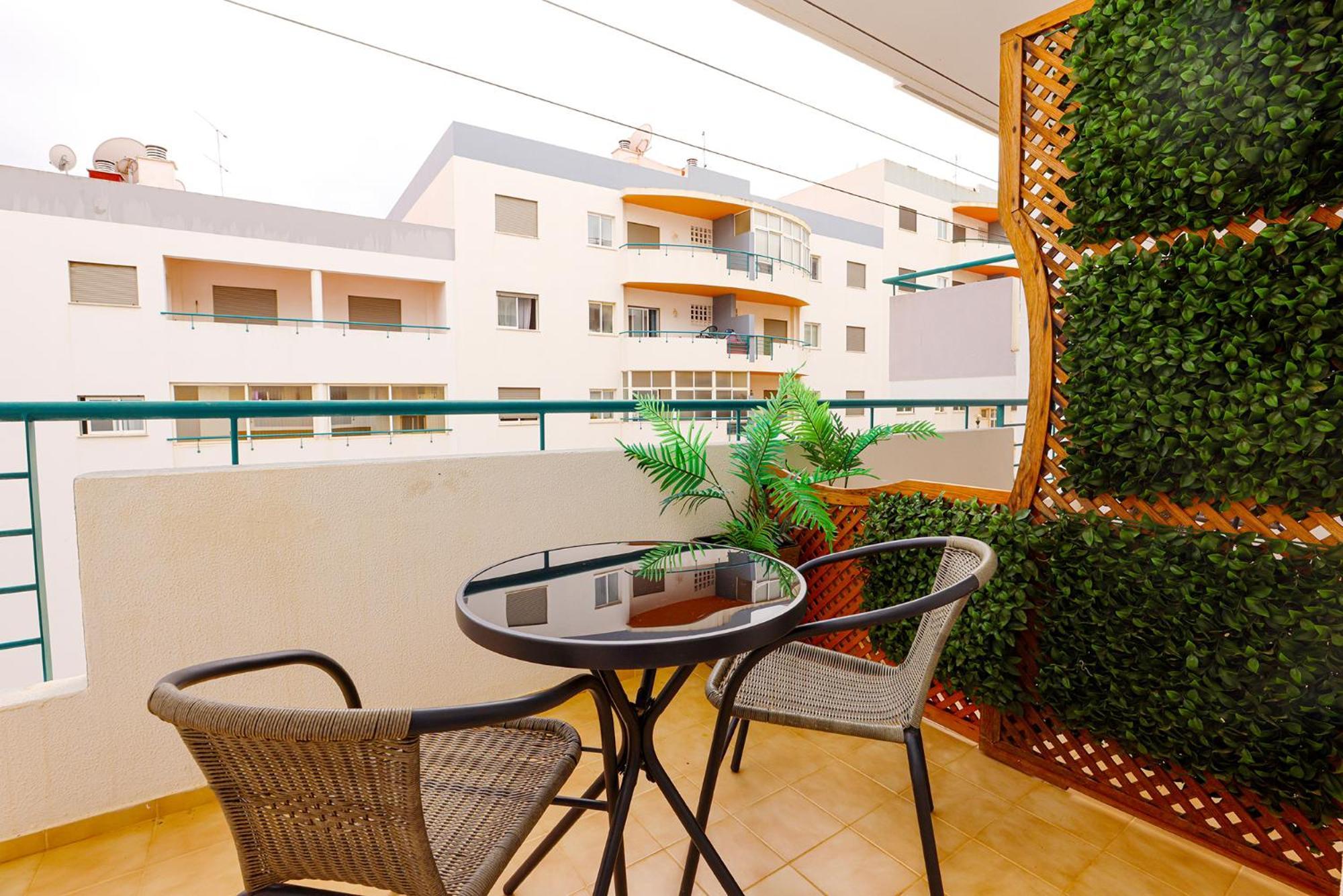 P - Meia-Praia Seaview Guesthouse Лагос Екстериор снимка