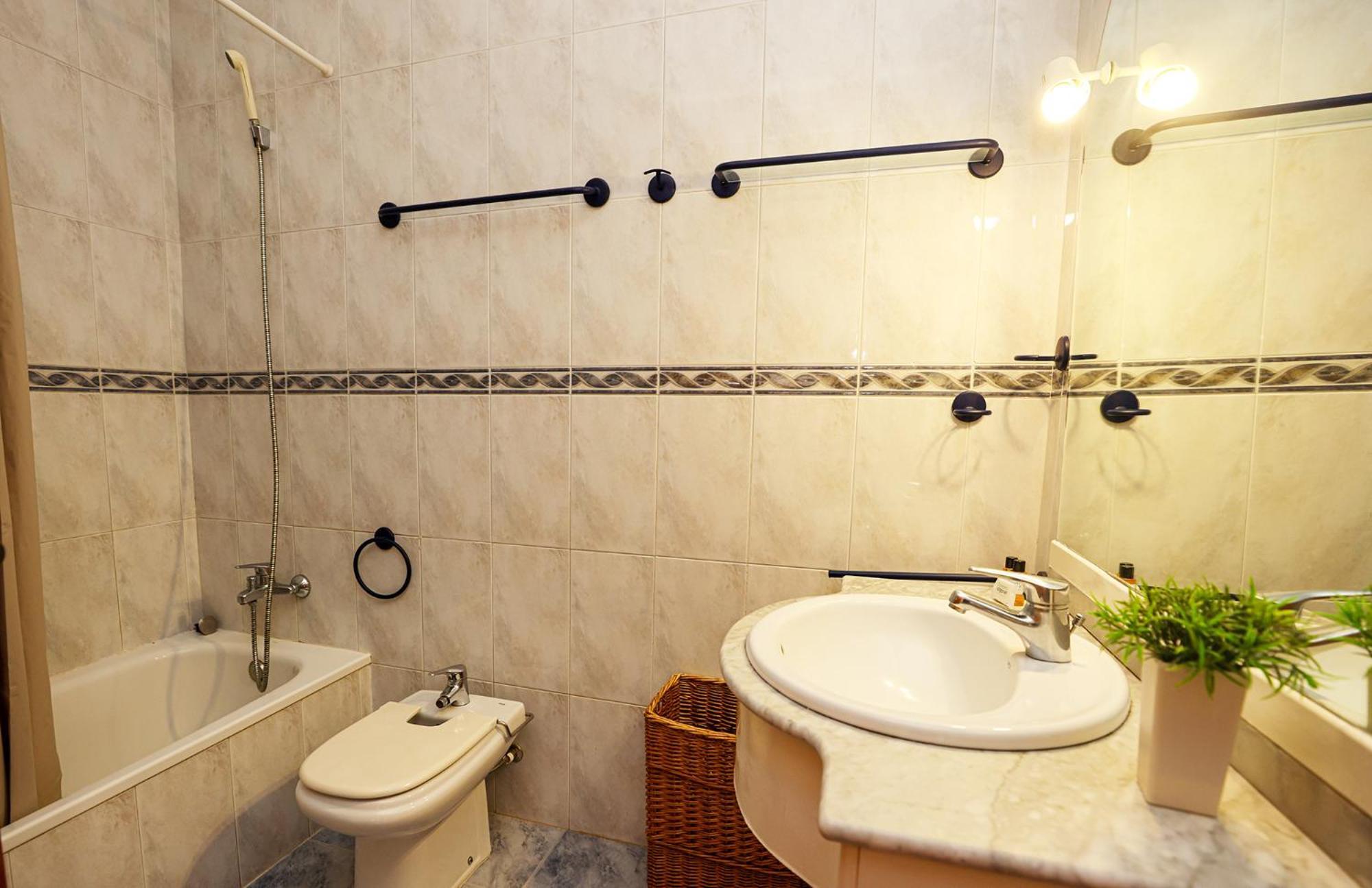 P - Meia-Praia Seaview Guesthouse Лагос Екстериор снимка